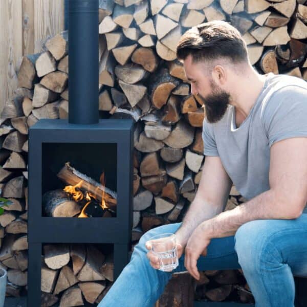 Esschert Design Tuinhaard Met Houtopslag Zwart Ff410